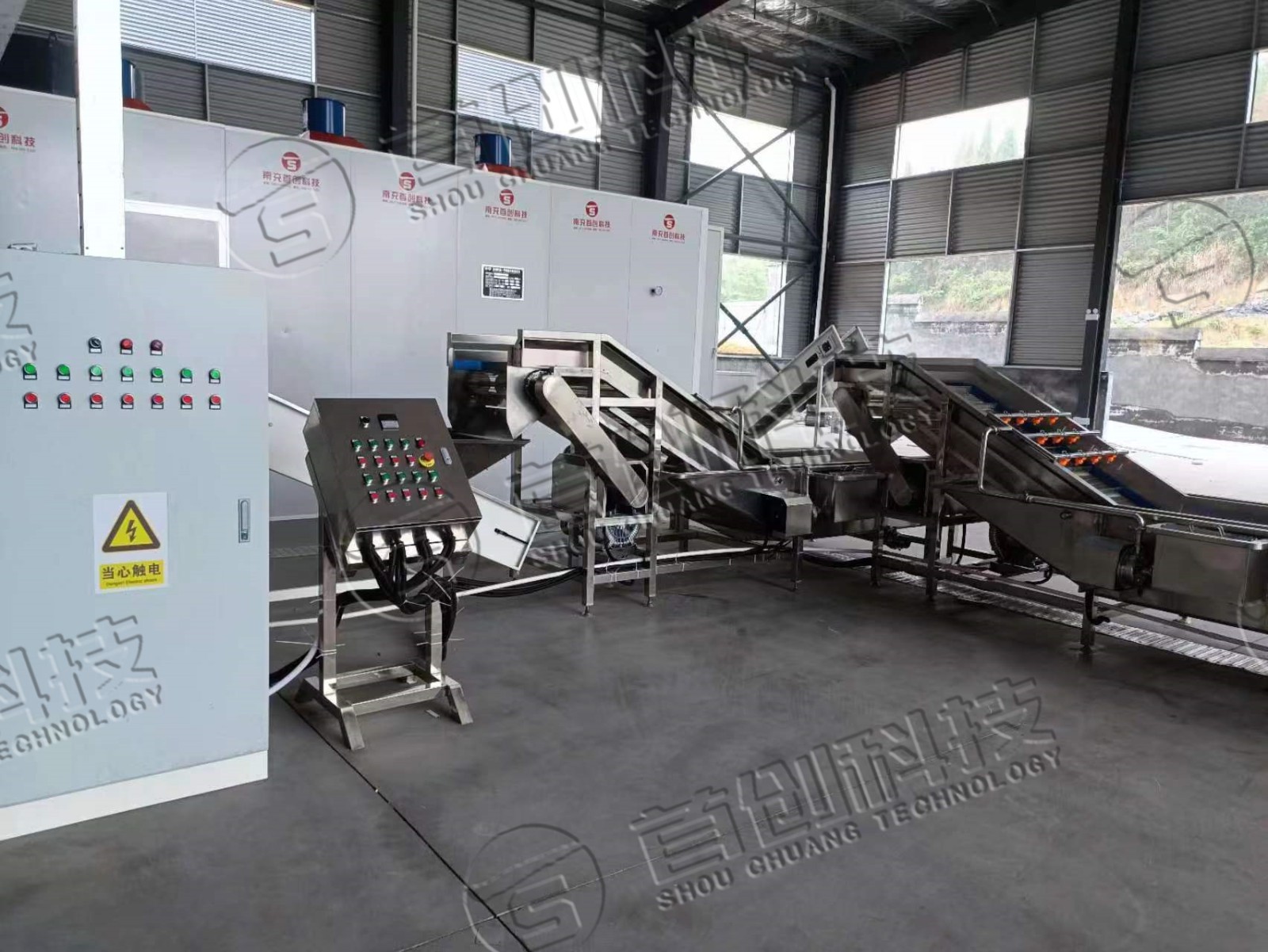 連續(xù)式梔子烘干生產(chǎn)線.jpg 連續(xù)式梔子烘干生產(chǎn)線.jpg