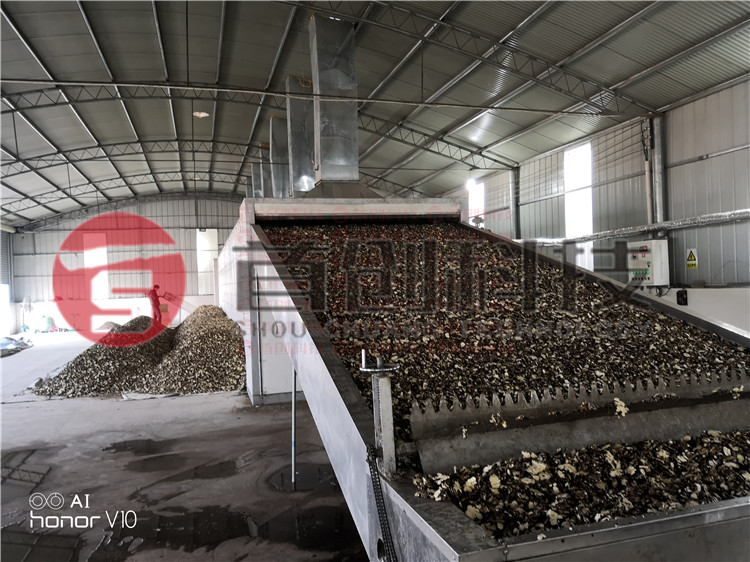 大型專業(yè)玉米干燥機(jī).jpg 大型專業(yè)玉米干燥機(jī).jpg